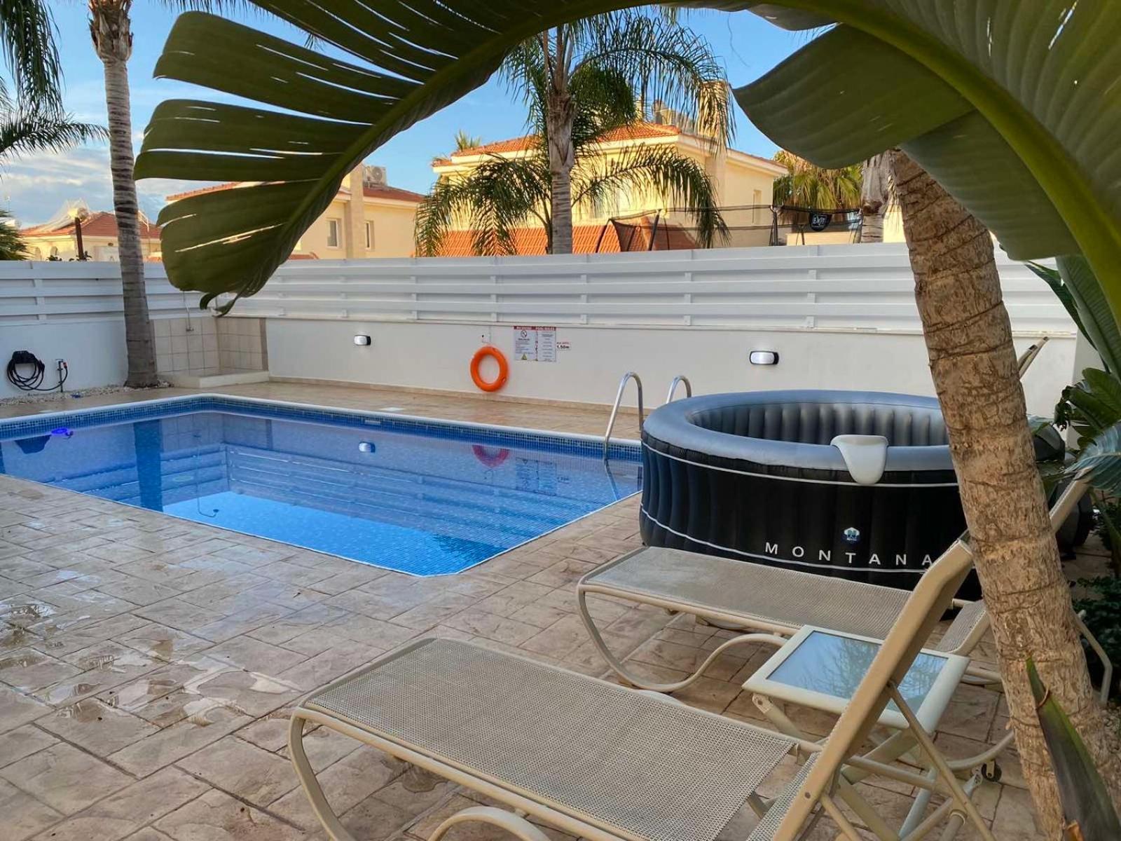 Villa Diana - 200 Meters From Kapparis, Fireman'S Beach Paralimni Exterior foto